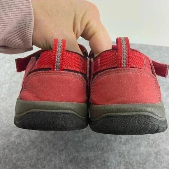 kEEN Big Kids' Newport H2 Waterproof Sandals in Ribbon Red Big Kids Size 6 - Picture 10 of 12